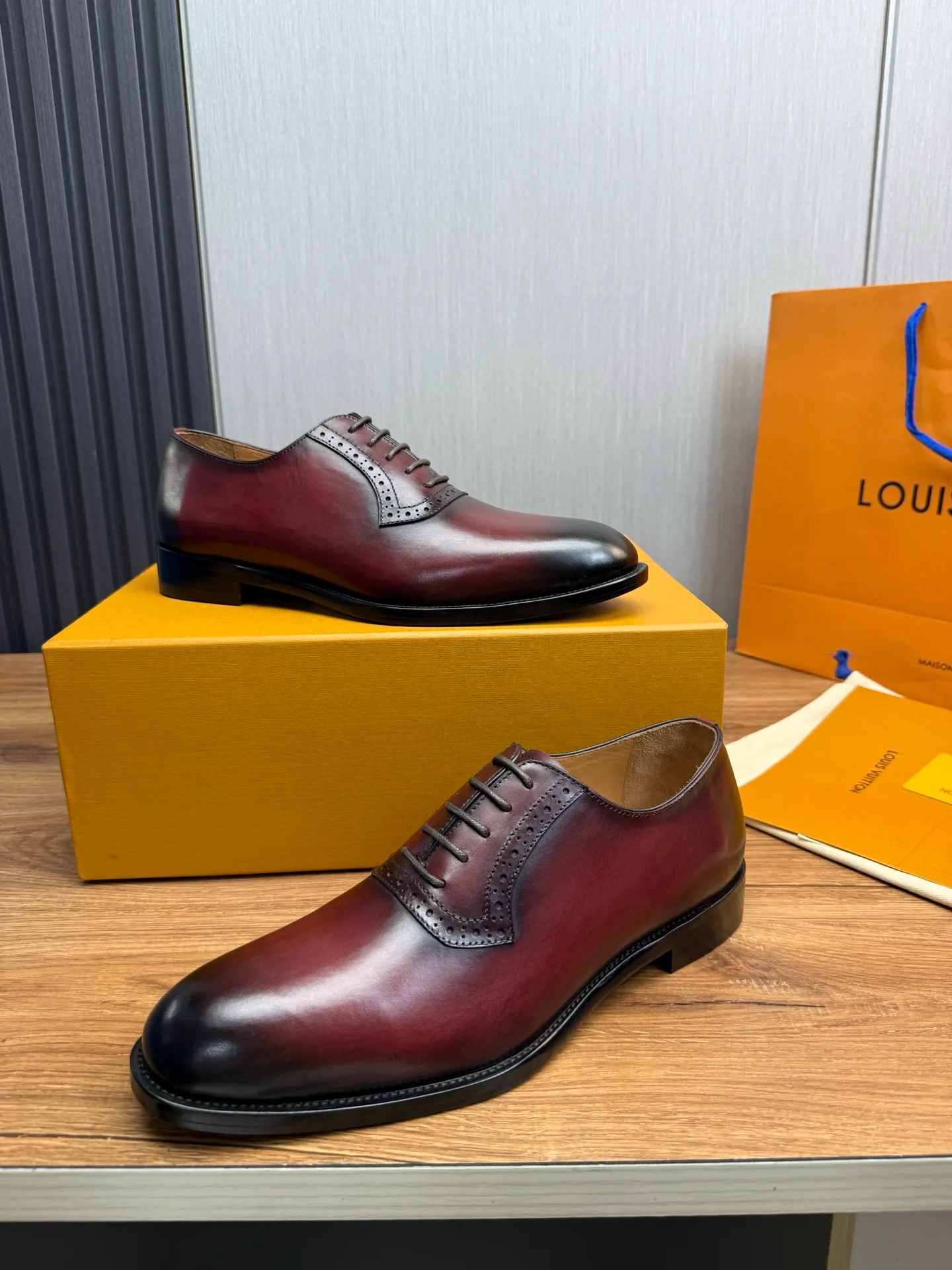 Men's shoes💰760💰 LV. Men's business casual leather shoes, 1:1 shipment ⬆️Luxurious and noble👞All imported original brand leather, just to create a more comfortable wearing experience, upper: original cowhide ➕Imported full cow lining, original leather outsole ✔️36-45 (38.45 non-refundable)
